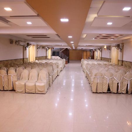 Smilestay Bns Lodge Bangalore Esterno foto
