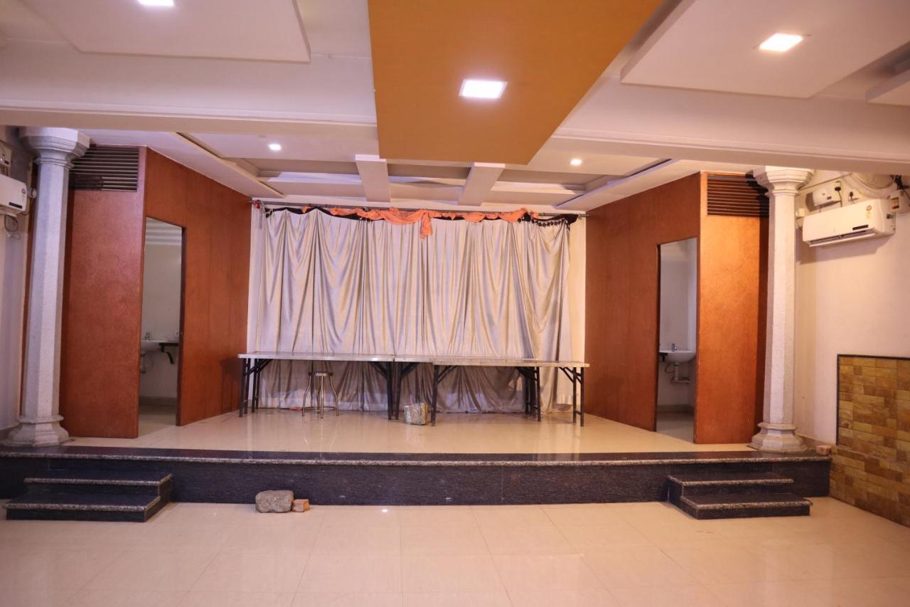 Smilestay Bns Lodge Bangalore Esterno foto